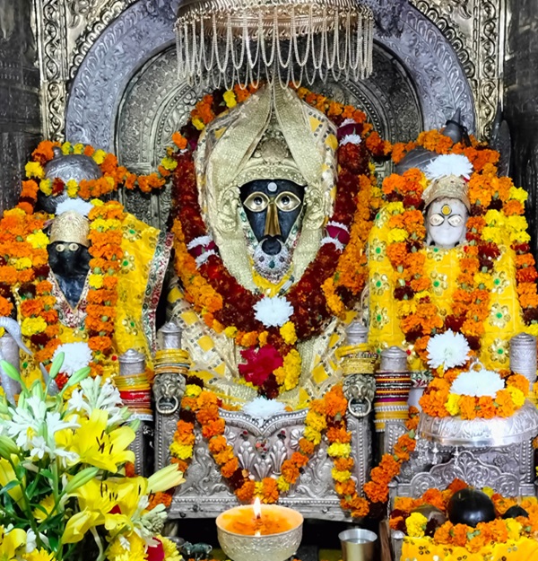 Siddha Peeth Maa Baglamukhi Dham Temple Kangra Vankhandi Himachal Pradesh